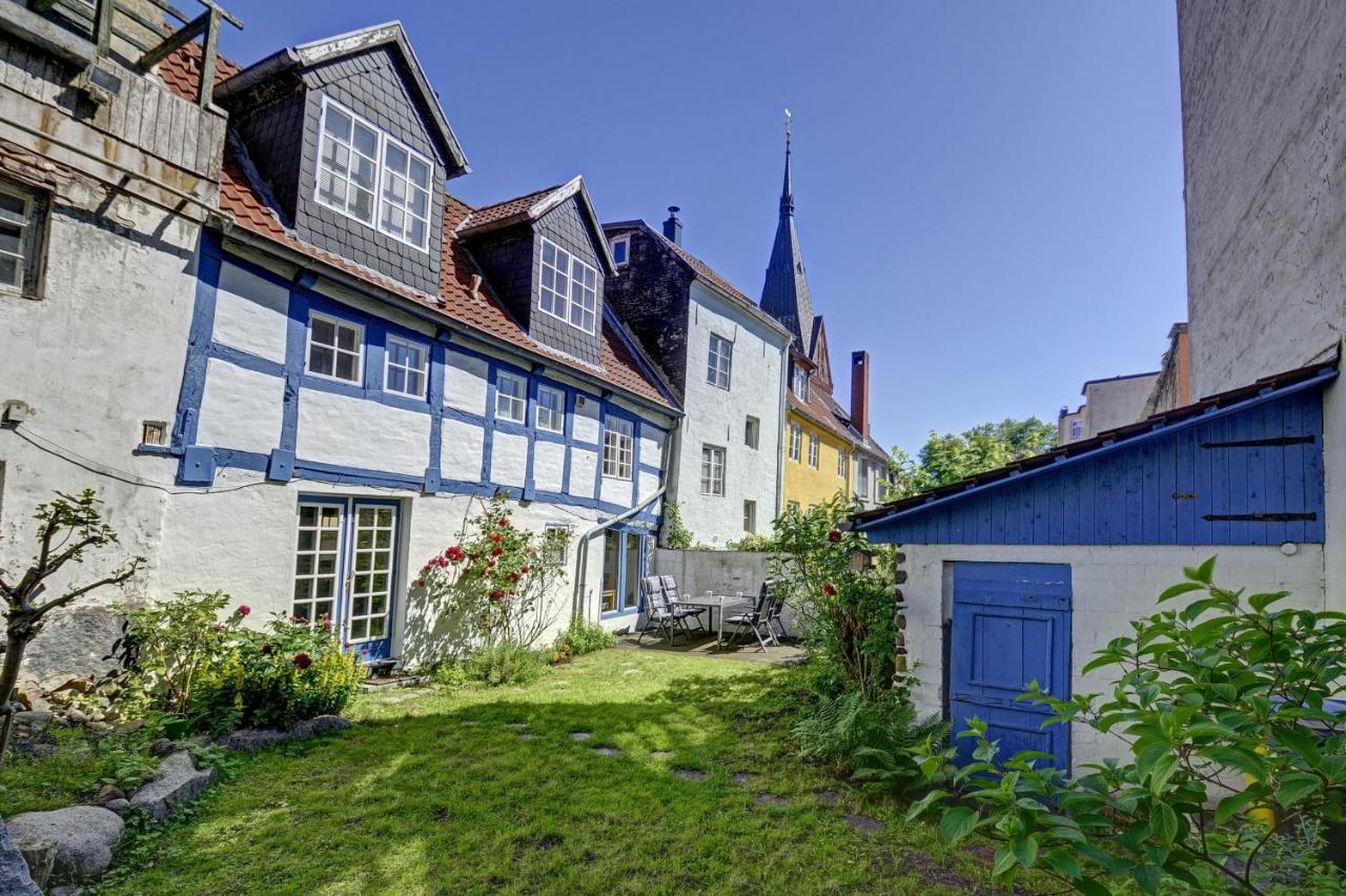 Fewo1846 - Villa Windschief - Uriges Fachwerkhaus Auf 3 Ebenen Mit Garten Im Stadtzentrum Flensburg Exteriör bild